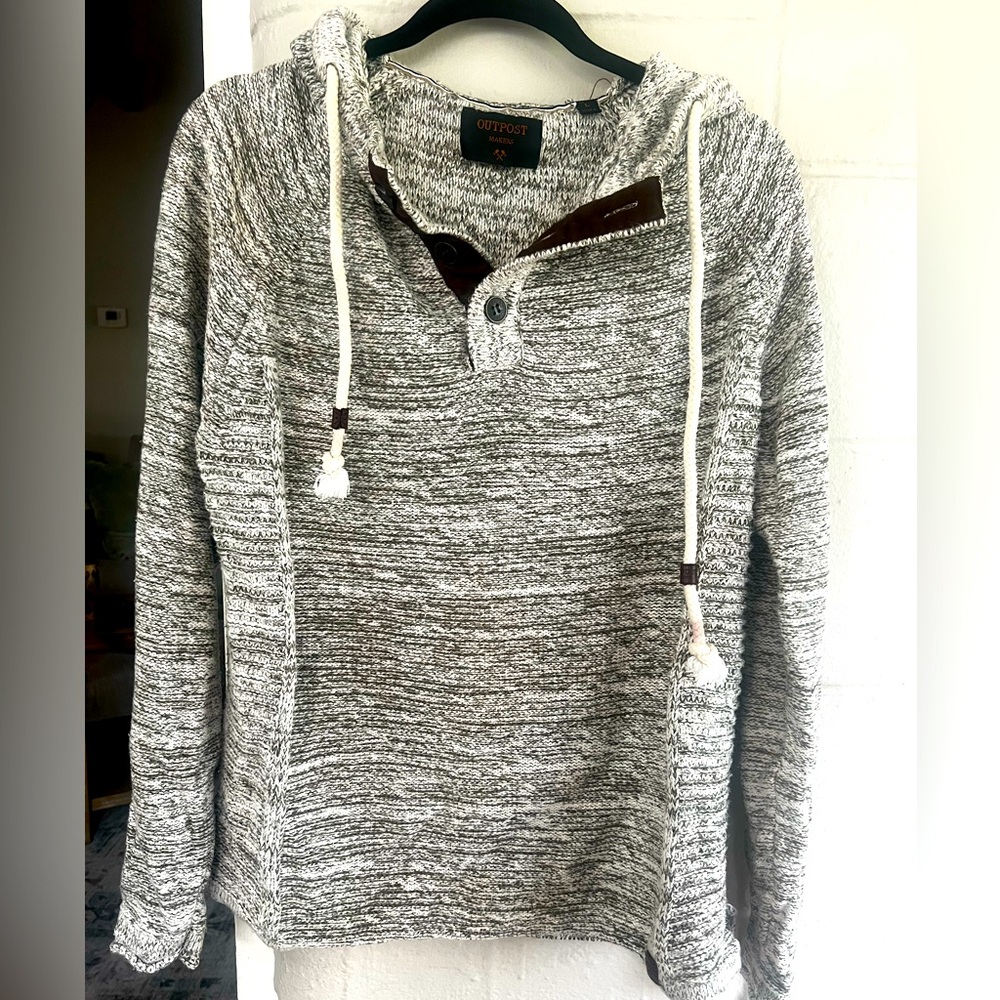 Outpost Men’s Hoodie Sweatshirt